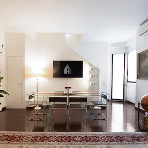 Apartment Spiga Duplex By Montenapoleone Living, Milan